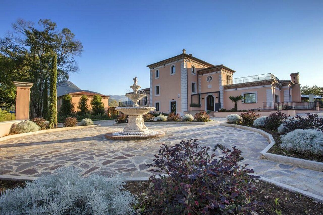 Tenuta Esdra Agrispa Pontecorvo Esterno foto